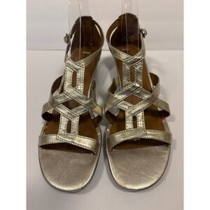 Natural Soul Gold Metallic Pretty Champagne Strappy Wedge Comfort Sandals Size10
